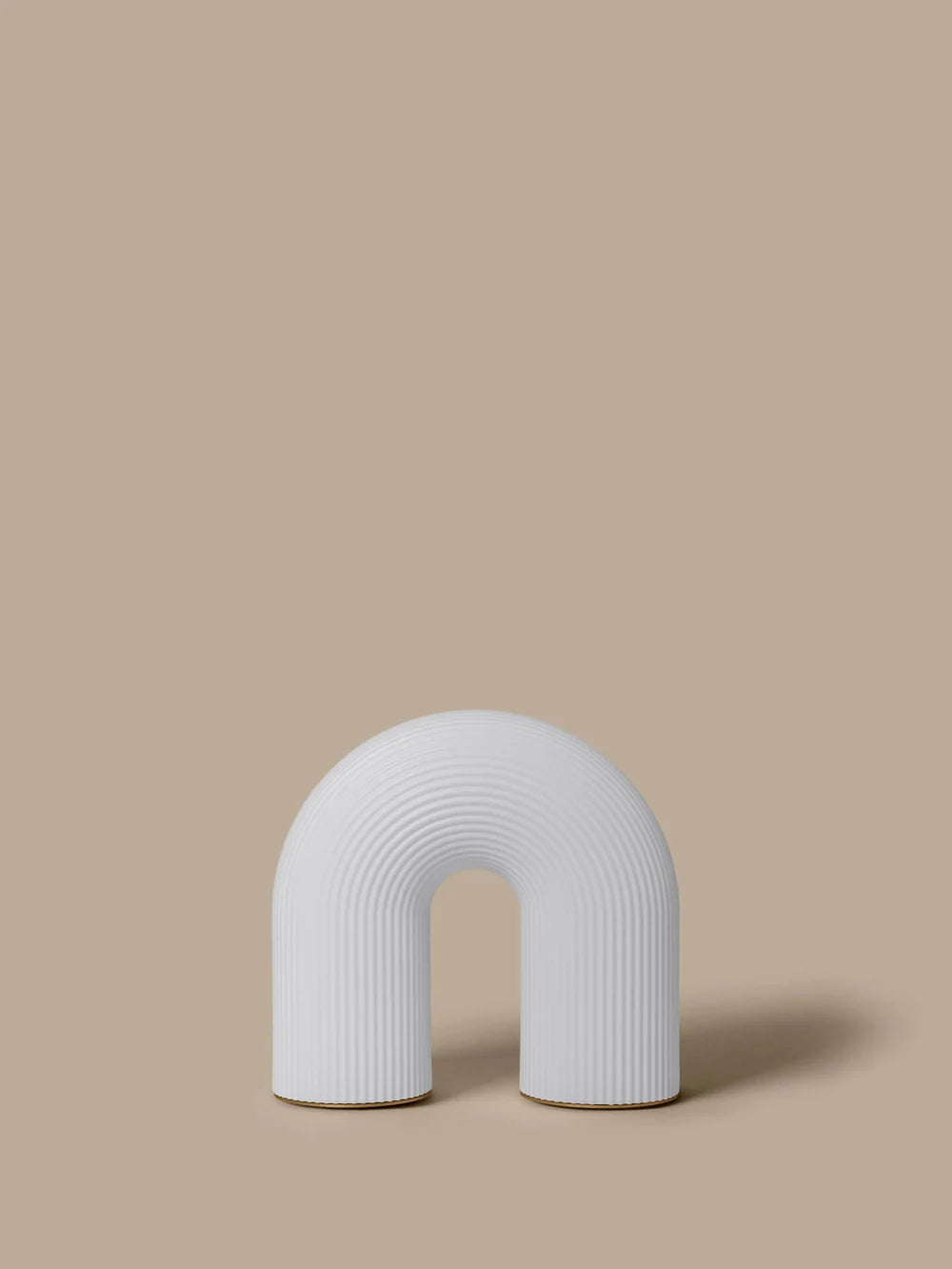 Vuelta table lamp