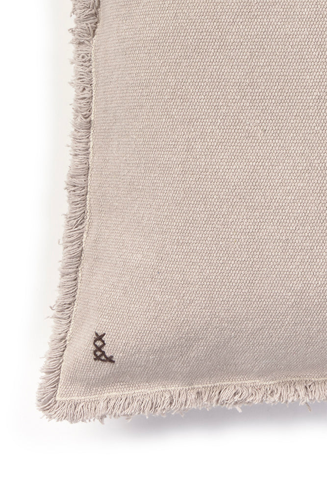 Lorena Canals Kissen aus recyceltem Baumwoll-Canvas – New Grey, 45 × 45 cm