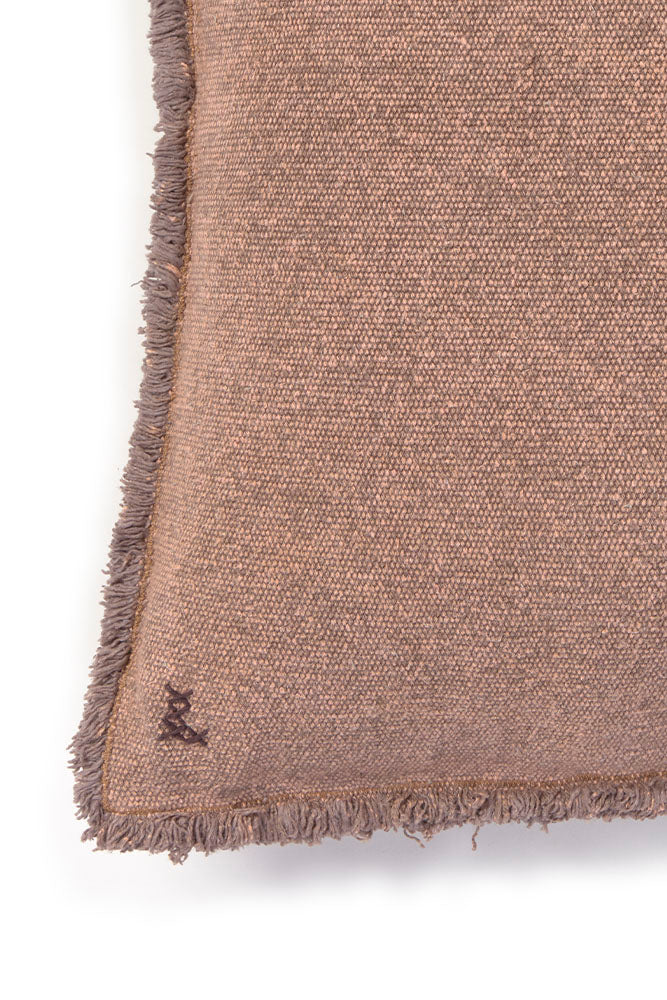 Lorena Canals Kissen aus recyceltem Baumwoll-Canvas – Soil Brown, 45 × 45 cm