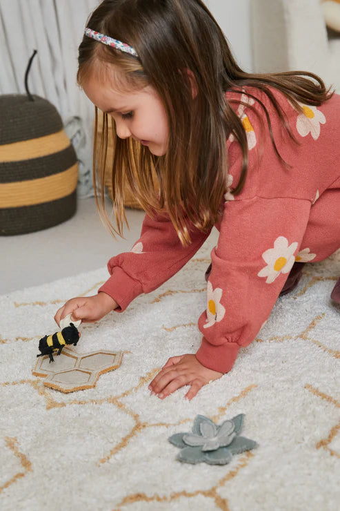 Lorena Canals - Spielteppich Pollination