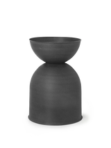 Ferm Living - Hourglass Pot schwarz medium