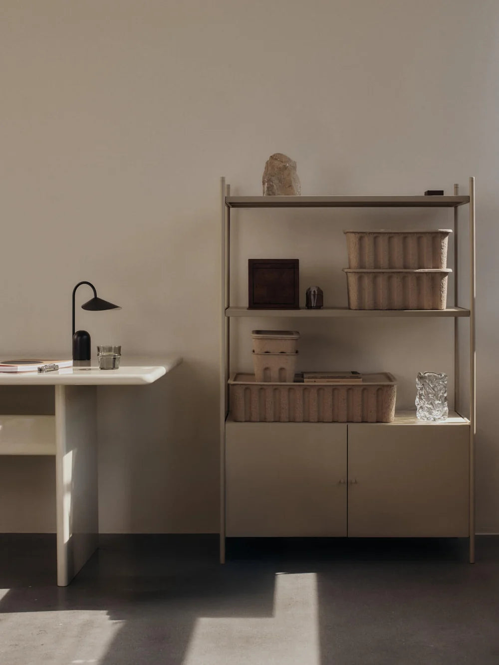 Ferm Living - Punctual  Schrank Cashmere