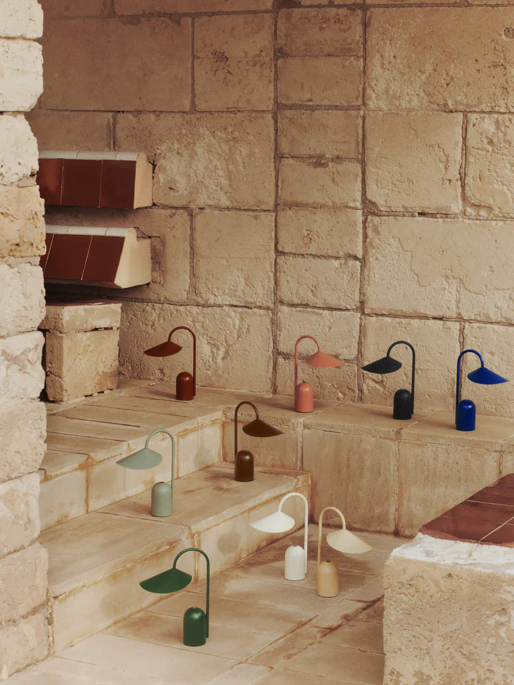 Arum table lamp