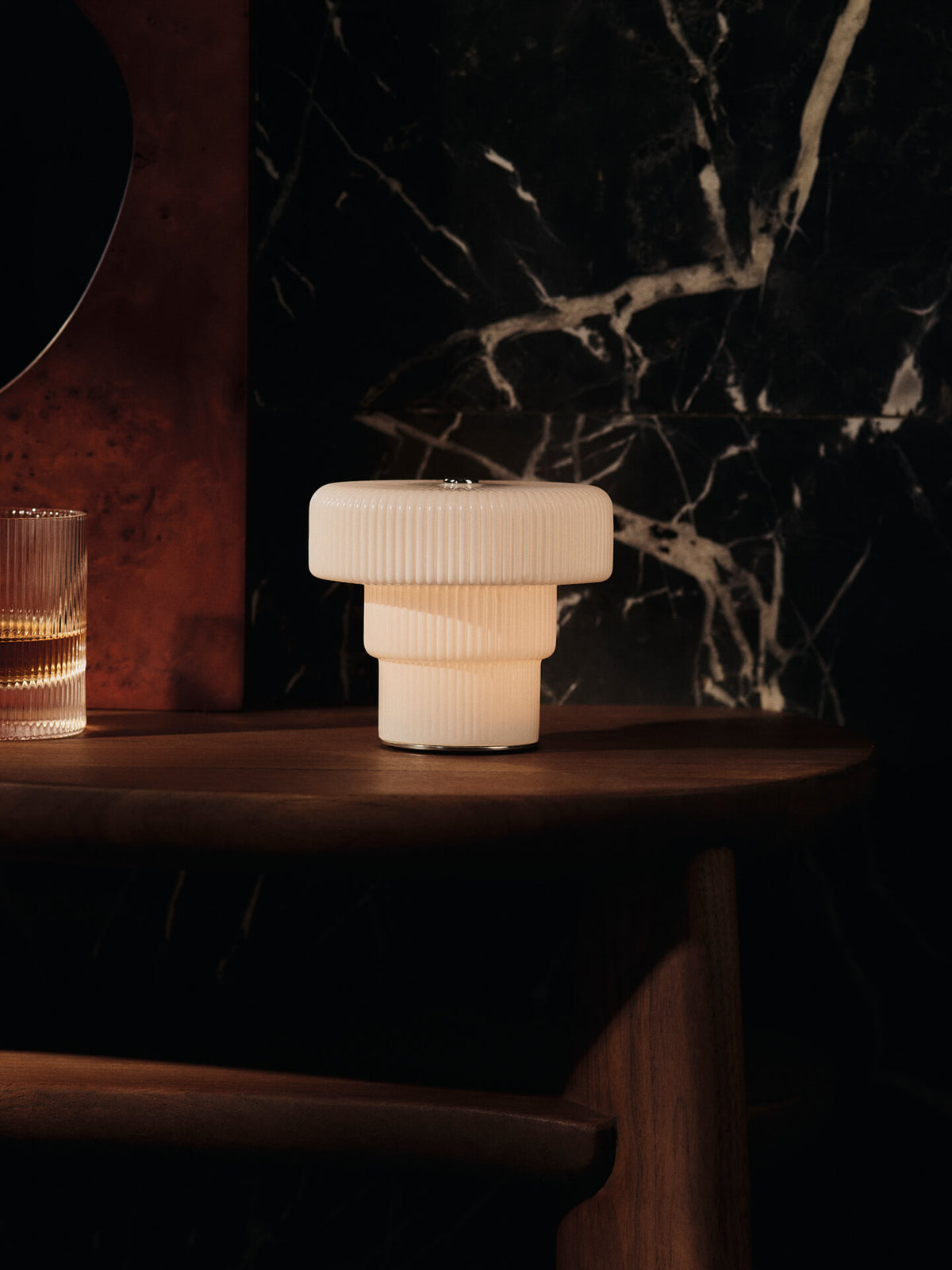Ferm Living Ripple Tragbare LED-Lampe – Weiss
