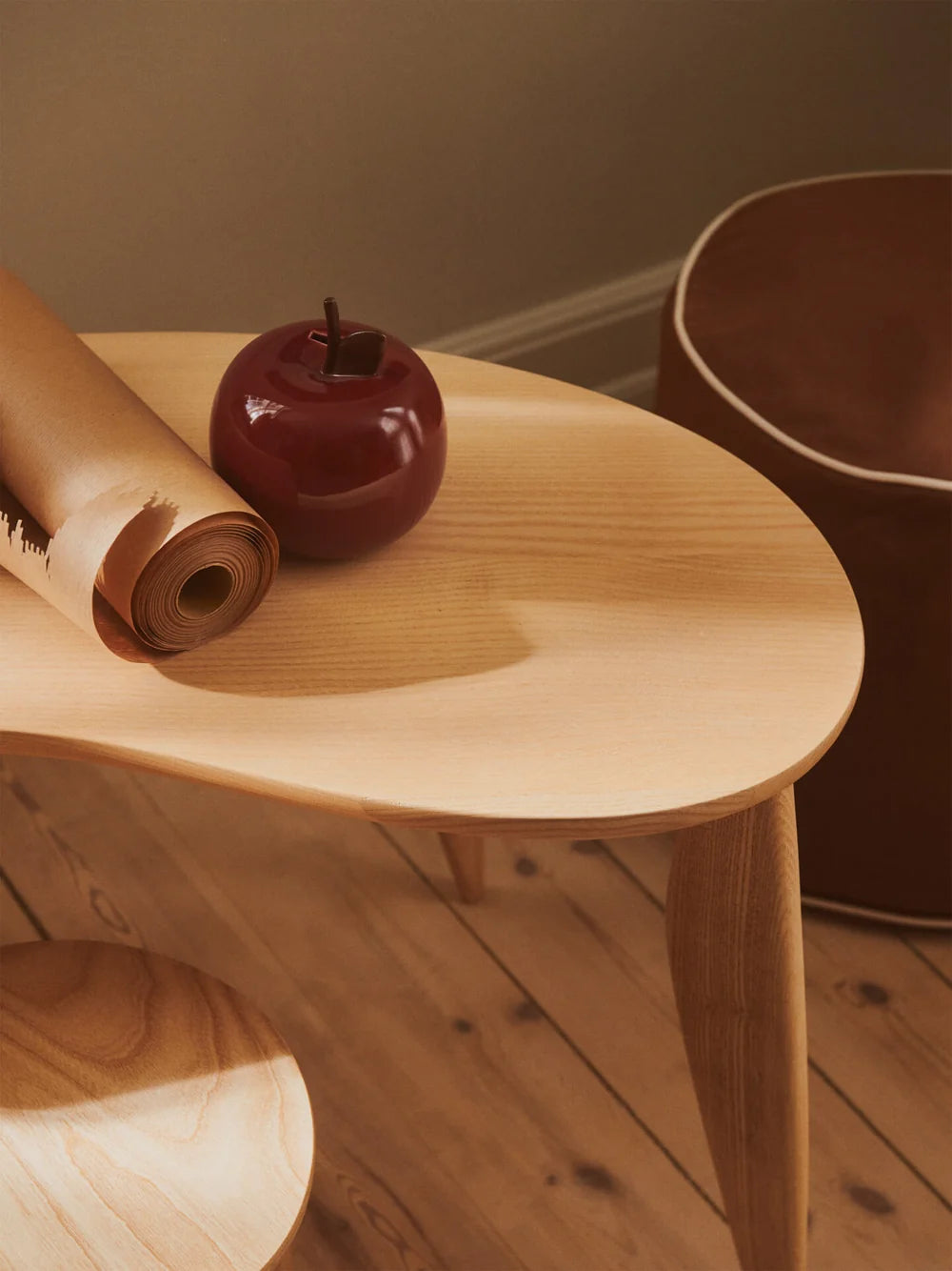 Ferm Living - Feve Kids Desk Kinderschreibtisch aus Eschenholz Natural Ash
