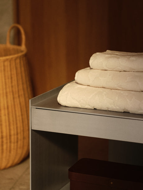 Ferm Living Cilla Handtuch – Cremeweiß, 50 × 100 cm