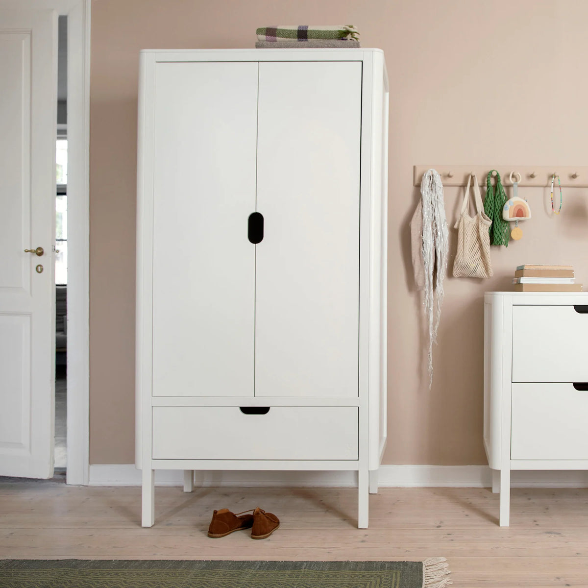 Wardrobe, 2 doors white
