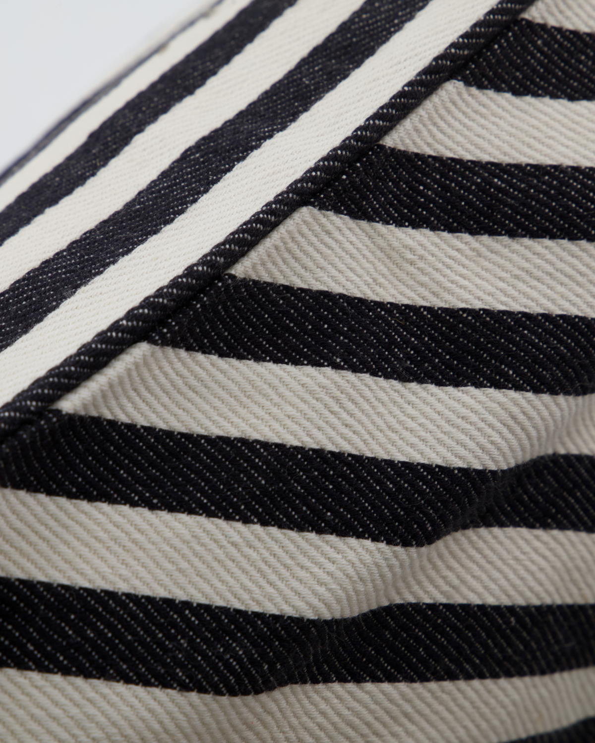 House Doctor - Kissenbezug Azy Schwarz;Off-White