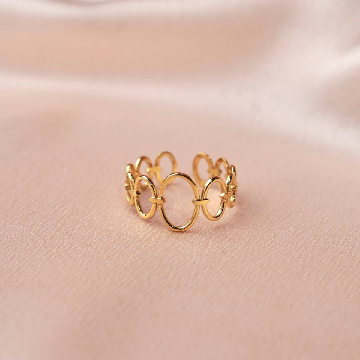 Victoire Collection Damenring mit ovalen Ringen – Edelstahl Gold