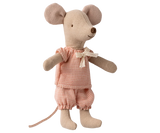 Maileg - Kleine Schwester Maus in Streichholzschachtel Magnethände