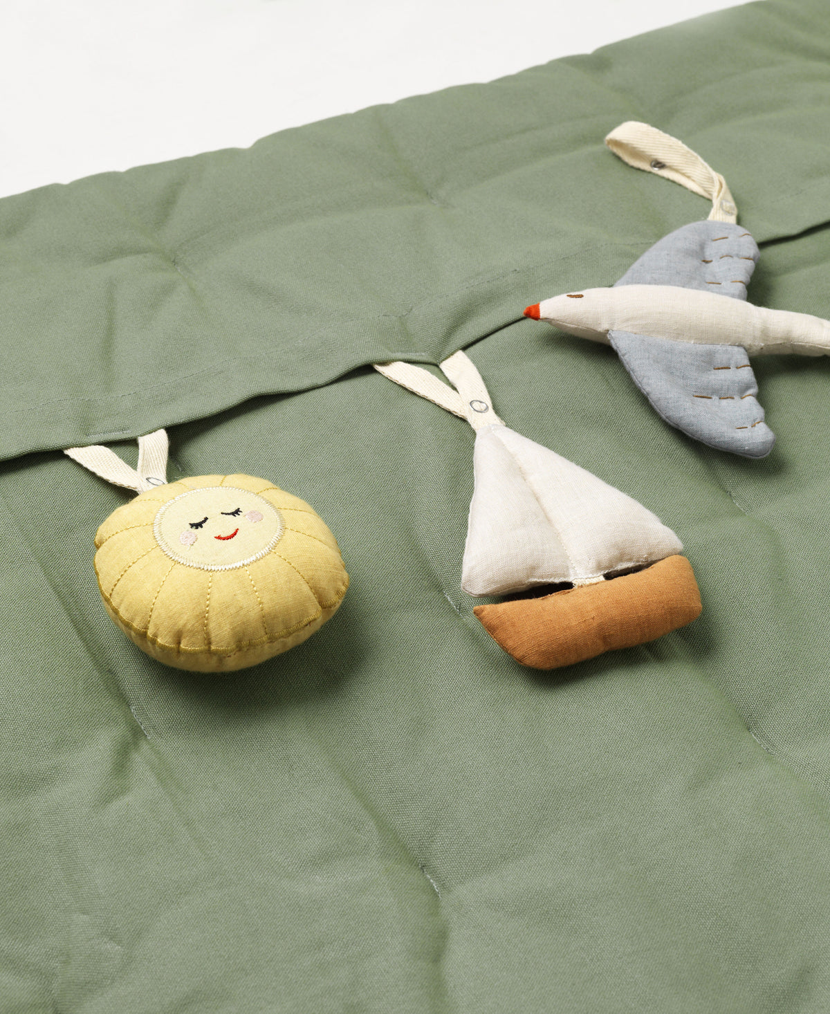 Bestickte Spielmatratze Sailboats