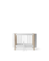 Oliver Furniture Wood Mini+ Babybett, Weiss/Eiche