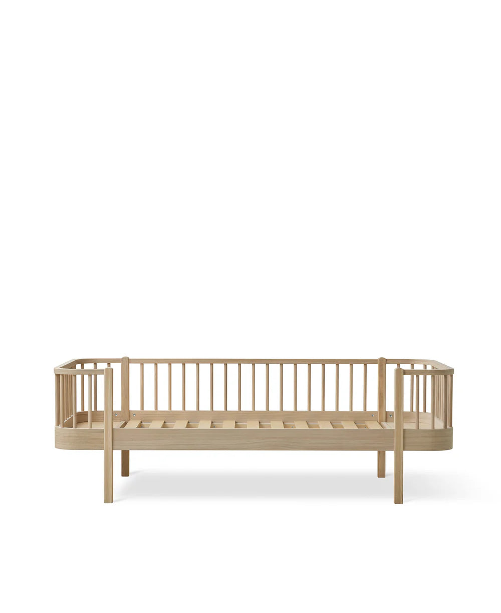 Wood Lounger Bed White 120 cm