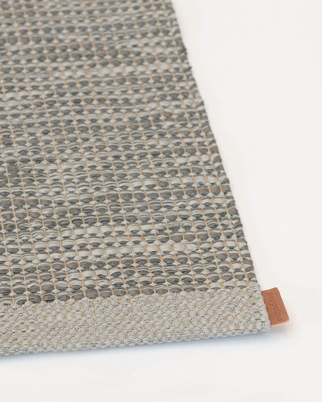 Pappelina SAM Warm Grey - Kleiner Teppich 70 x 90 cm