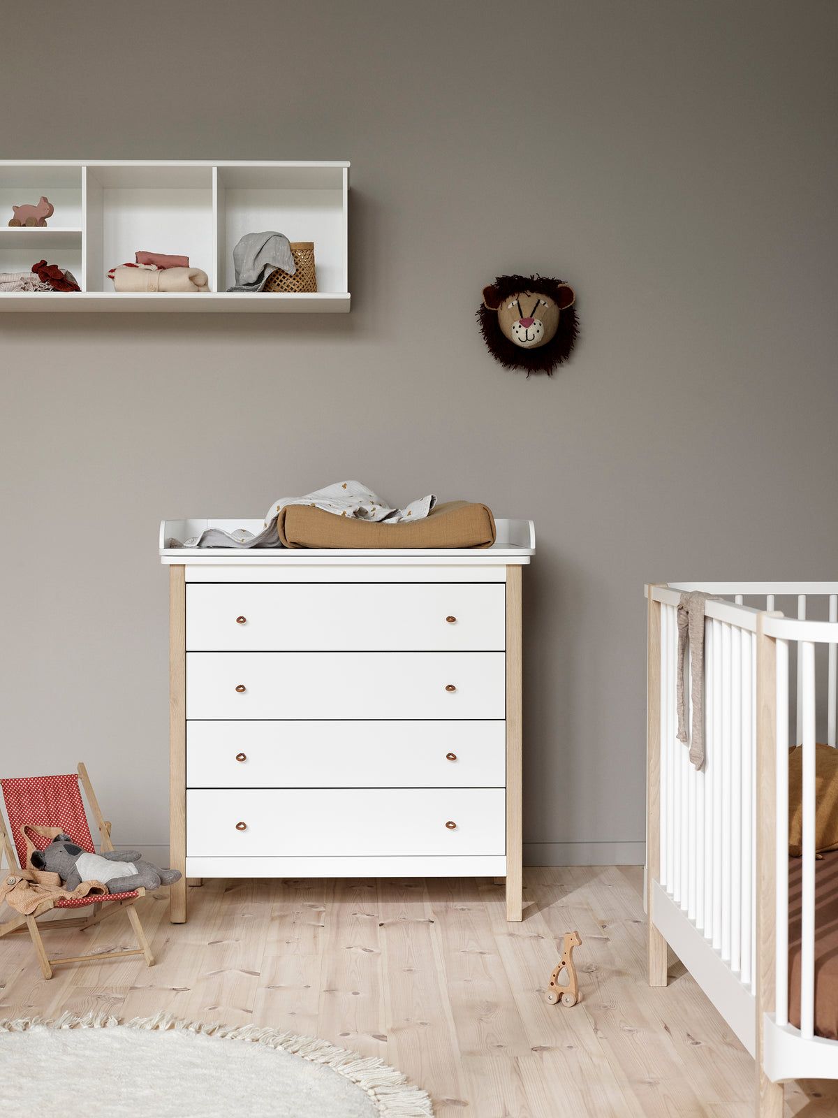 Oliver Furniture Wood Wickelkommode 4 Schubladen, Weiss/Eiche