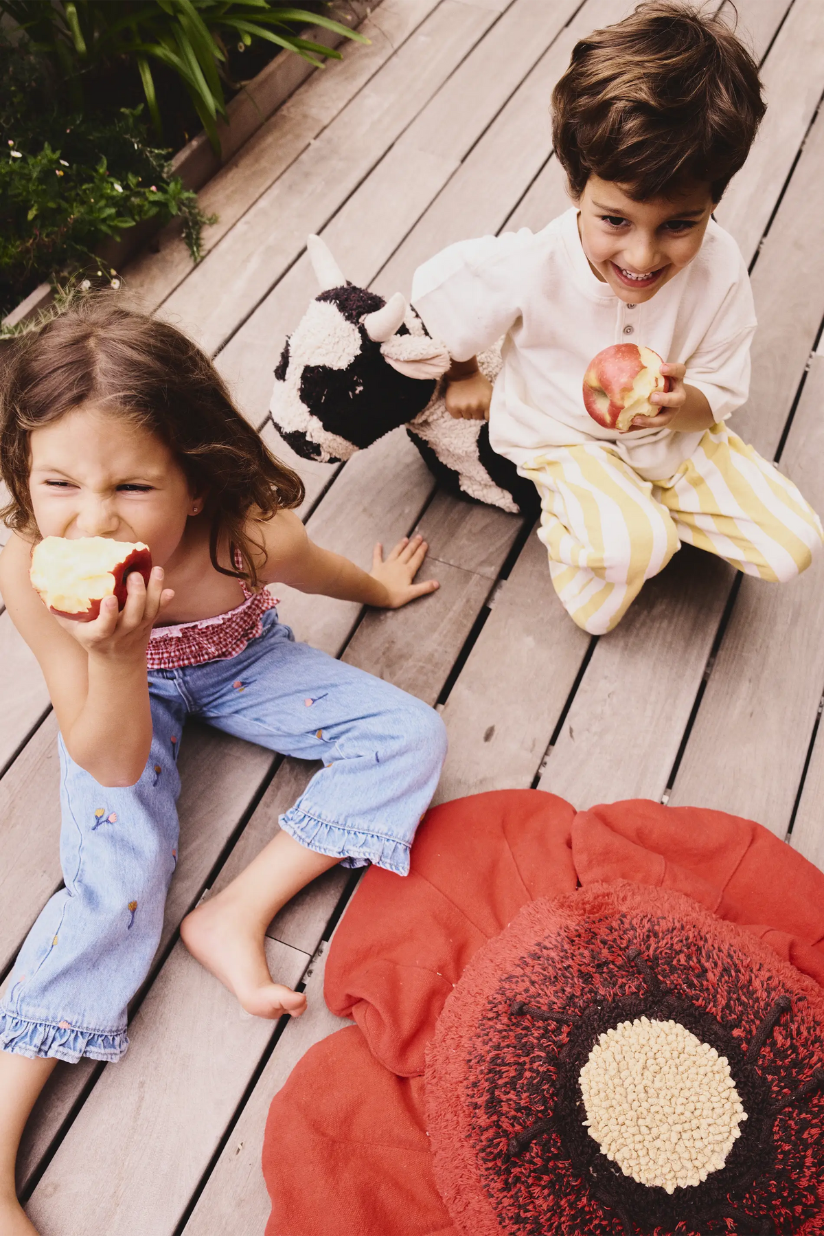 Lorena Canals Kinderpouf Lola the Cow – Kuh-Pouf, 60 × 40 cm